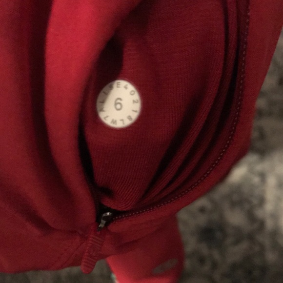 REVERSIBLE (✌️in 1) Lululemon shorts - Picture 7 of 7